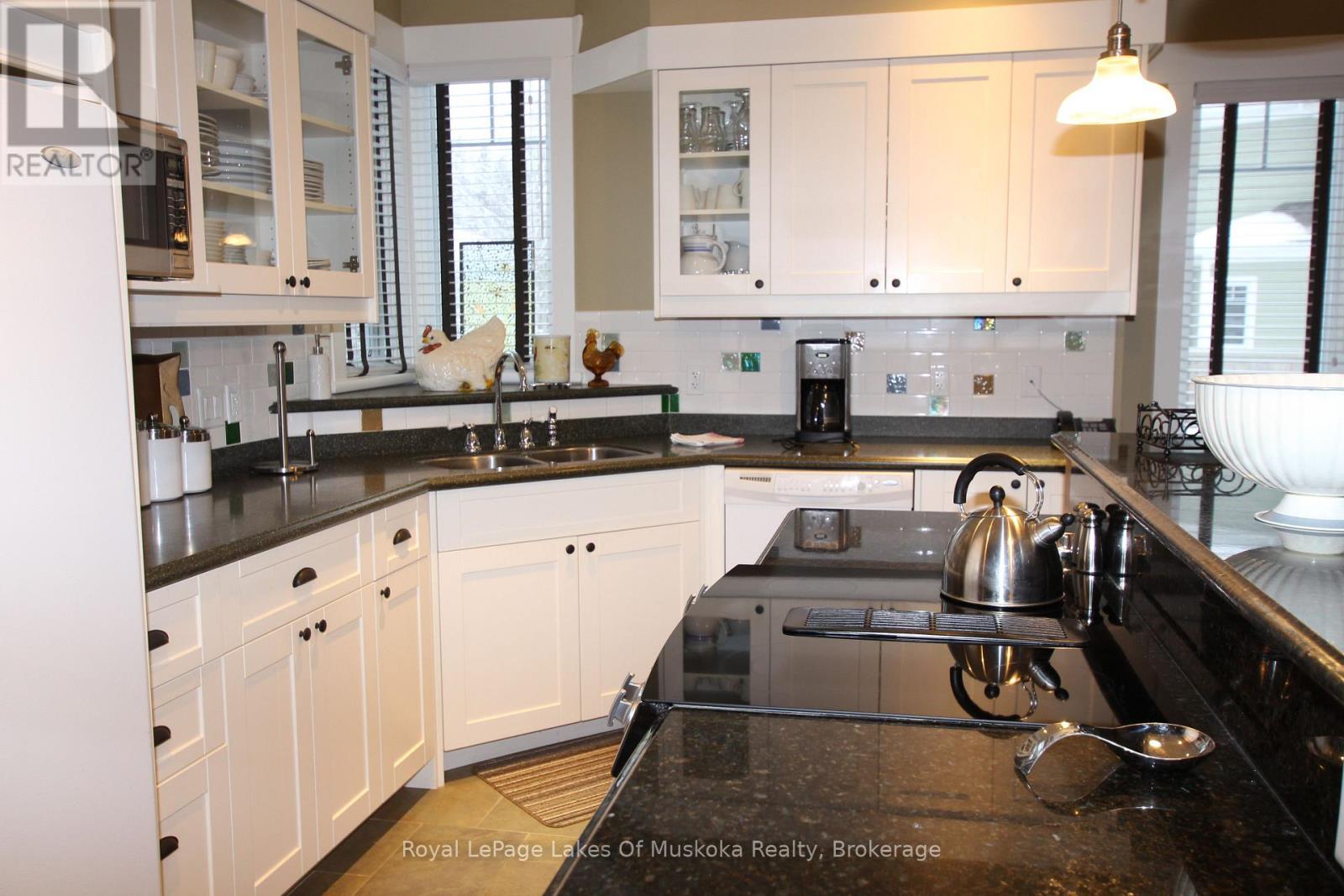 V 9, W5 - 1020 Birch Glen Road, Lake Of Bays, Ontario P0B 1A0 - Photo 7 - X12816204