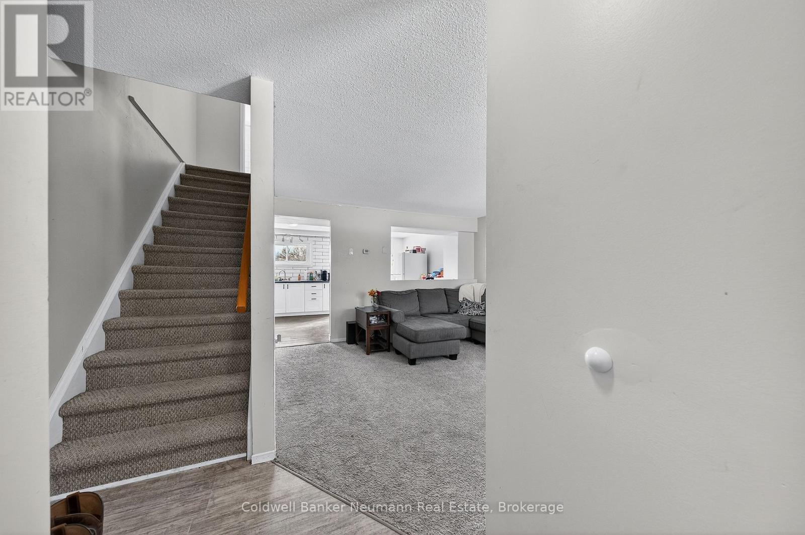 170 Ironwood Road, Guelph, Ontario  N1G 3R4 - Photo 3 - X12816272