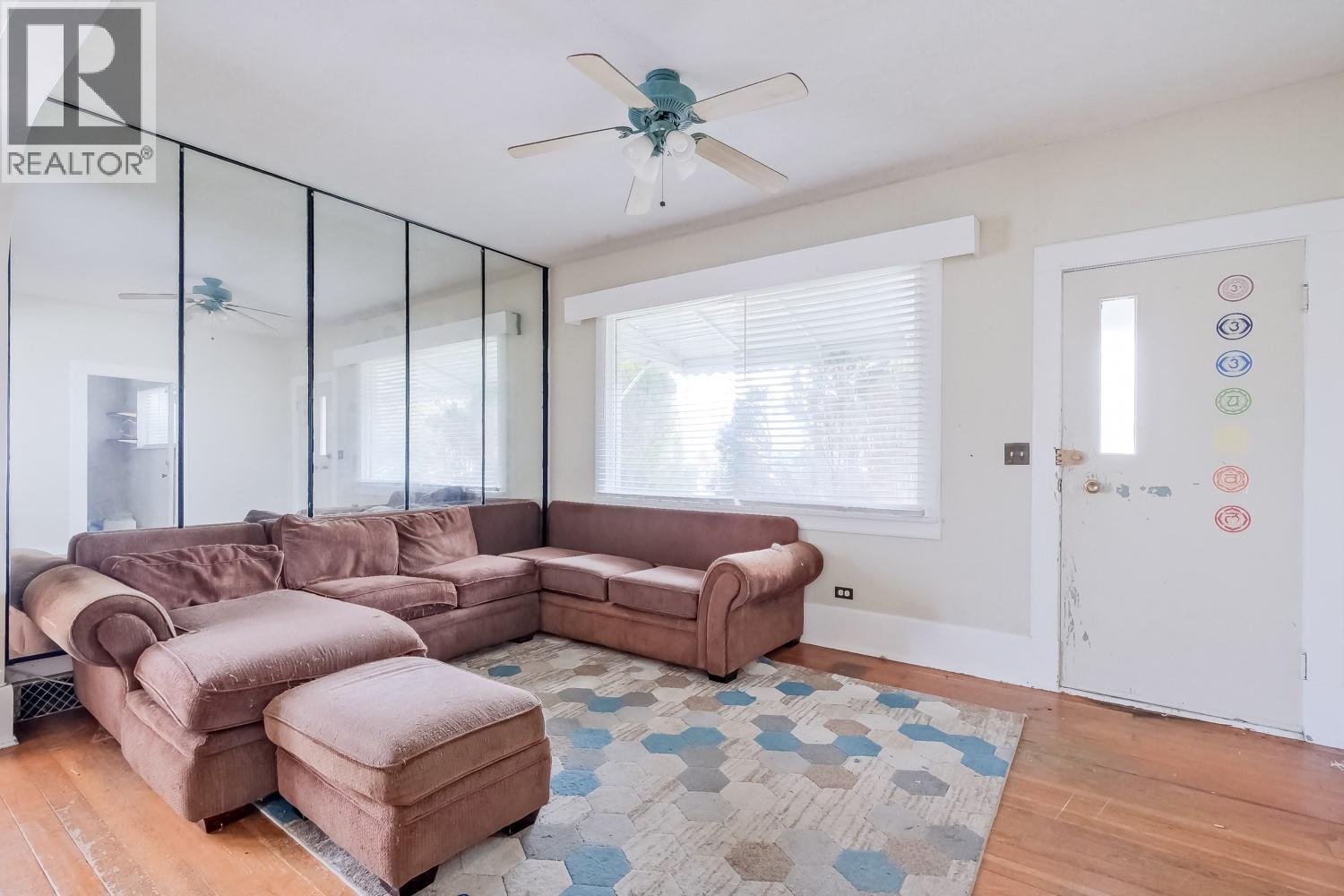 13218 KELLY Avenue Summerland Photo 9