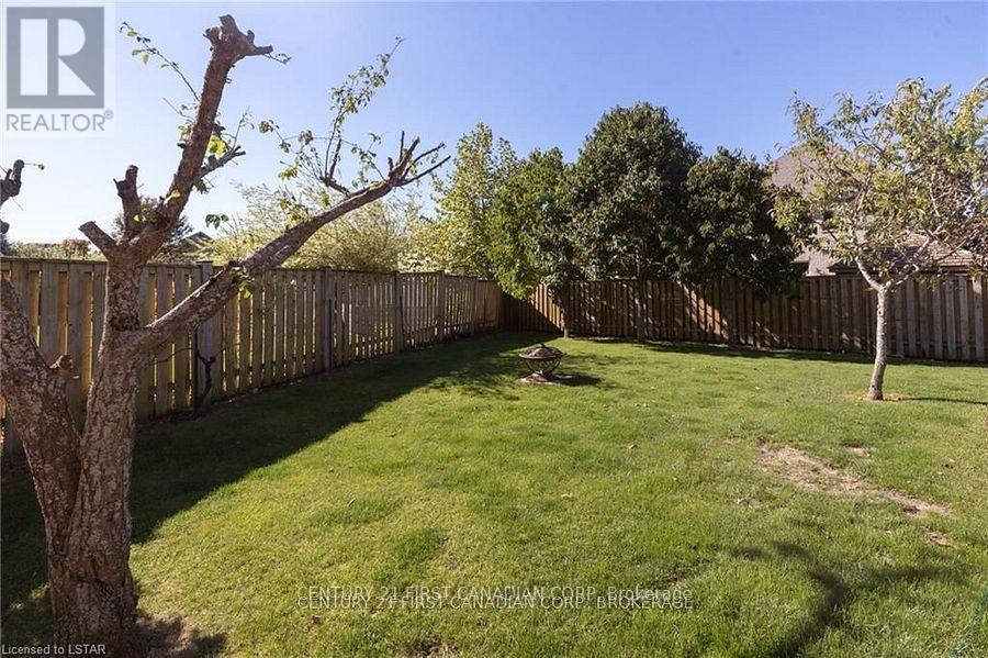 2016 Beaverbrook Avenue, London North, Ontario  N6H 5X3 - Photo 32 - X12816074