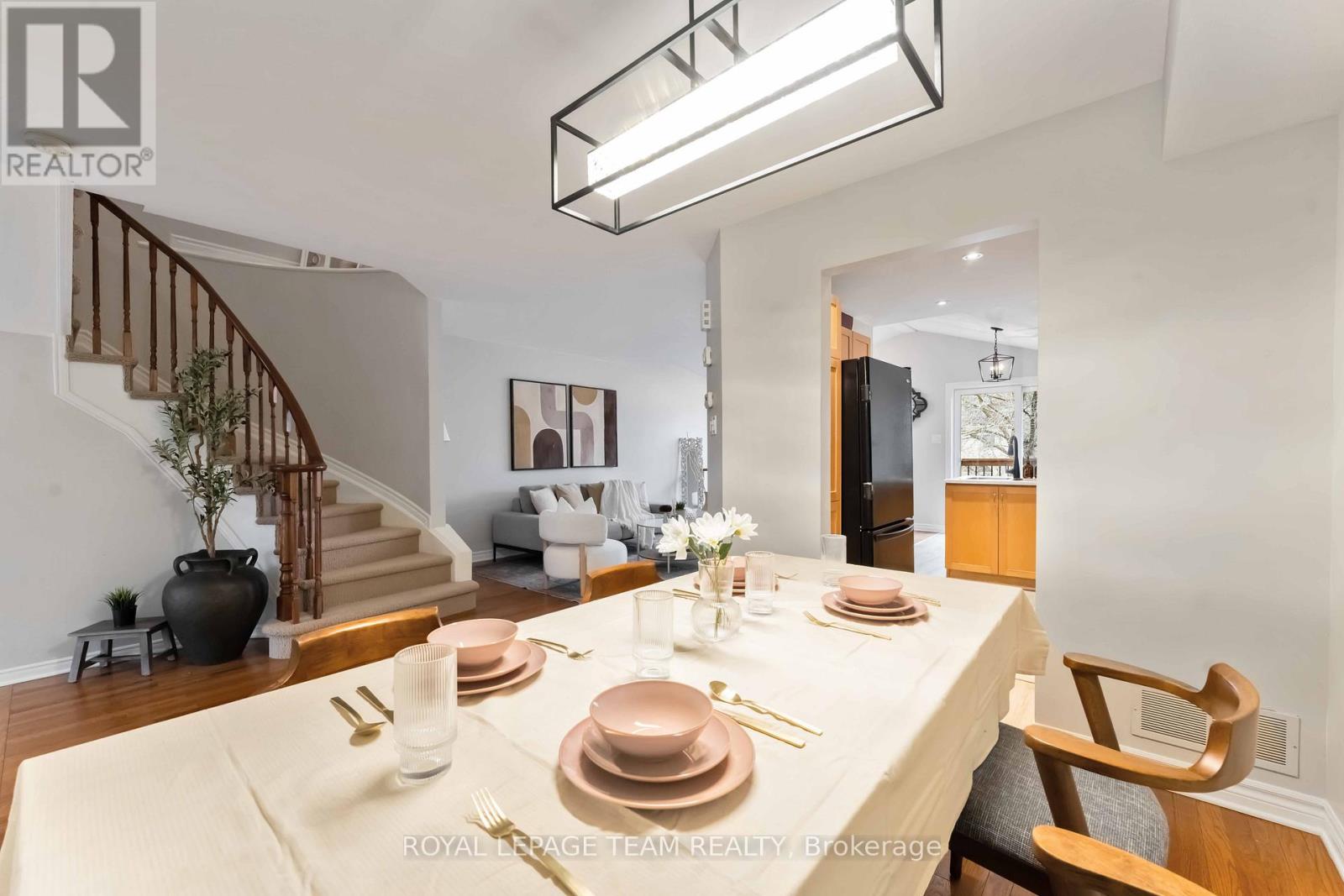 246 Tandalee Crescent, Ottawa, Ontario  K2M 0A1 - Photo 6 - X12816142