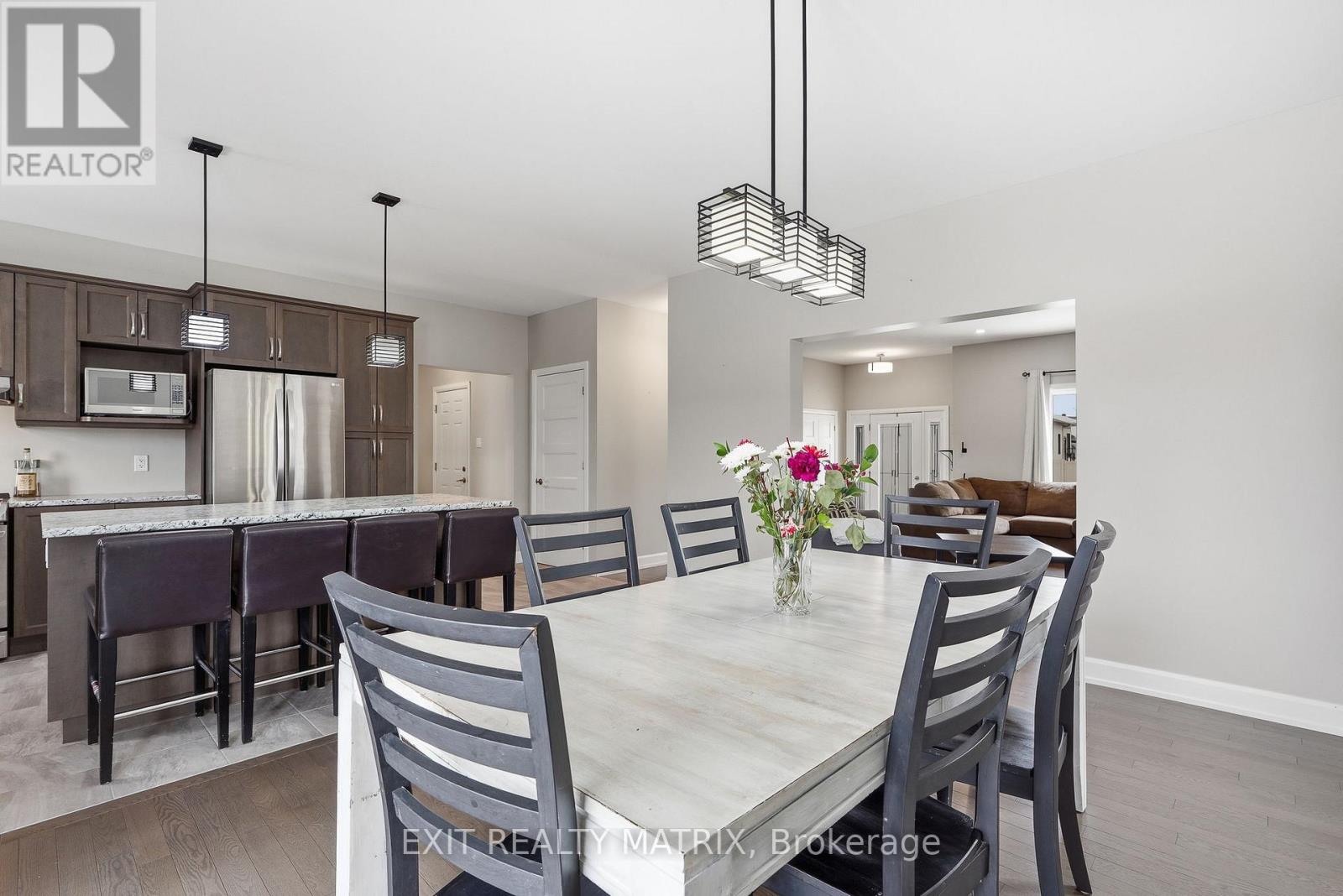 149 Lyon Street, Russell, Ontario  K0A 1W0 - Photo 11 - X12816154