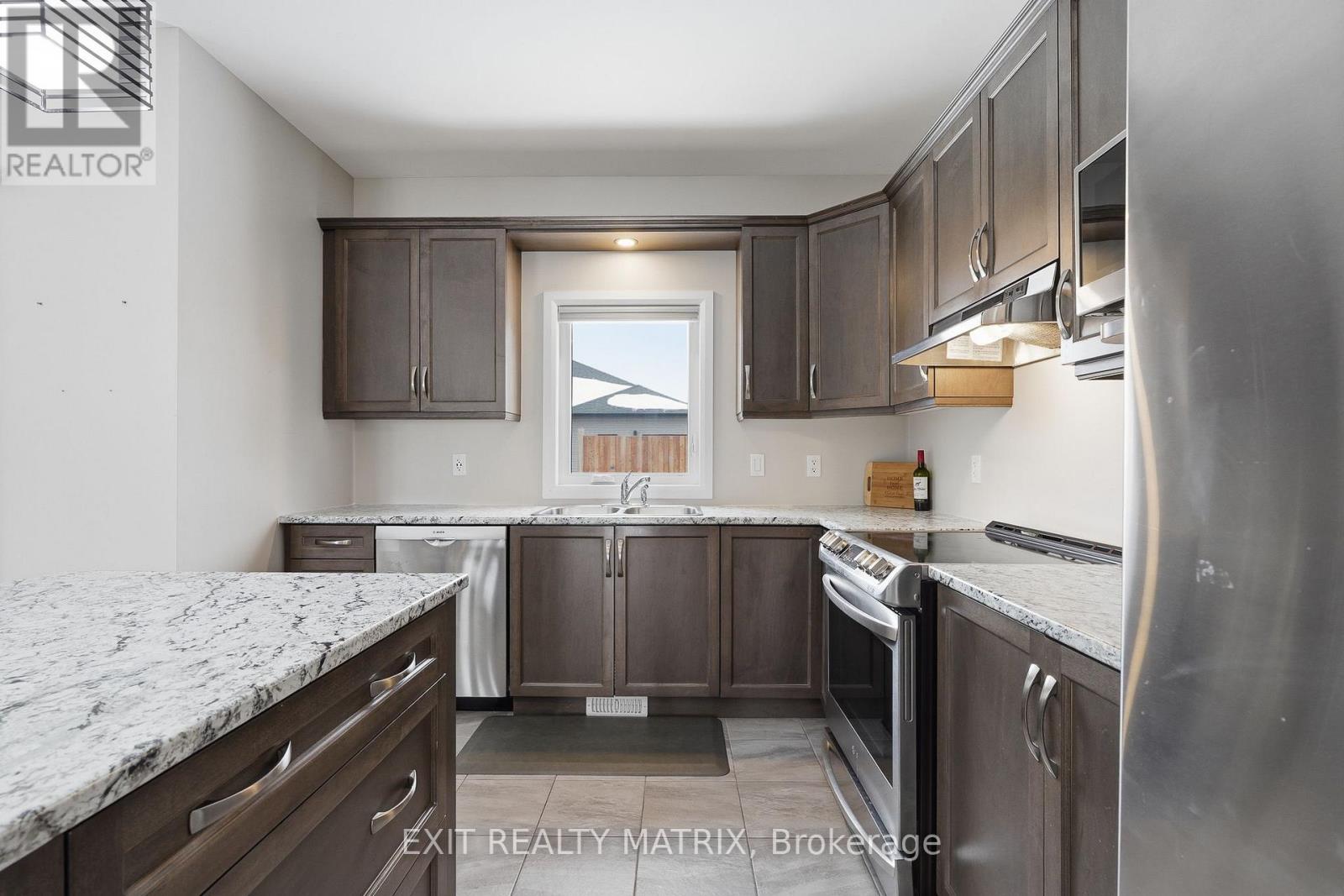 149 Lyon Street, Russell, Ontario  K0A 1W0 - Photo 15 - X12816154