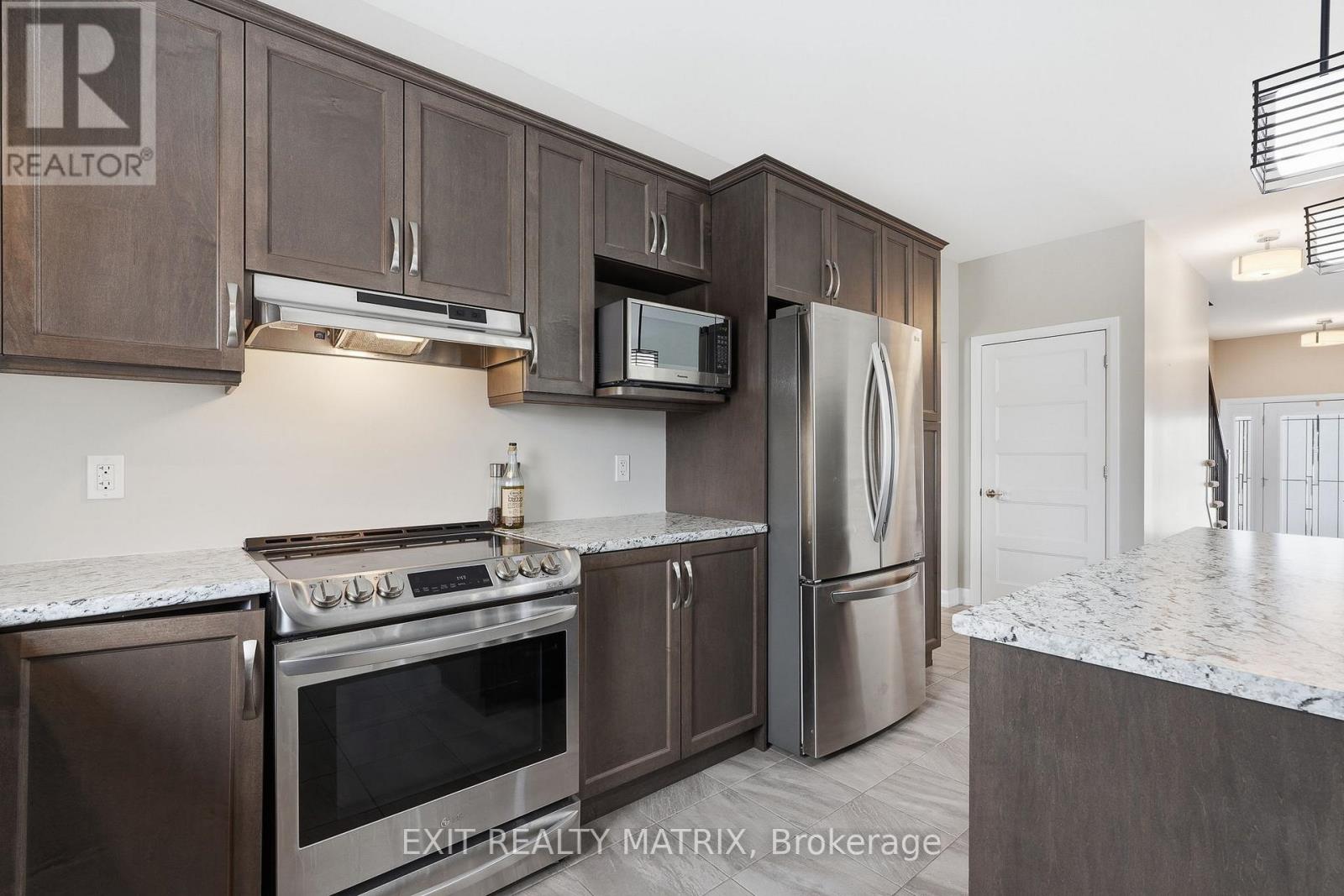 149 Lyon Street, Russell, Ontario  K0A 1W0 - Photo 17 - X12816154