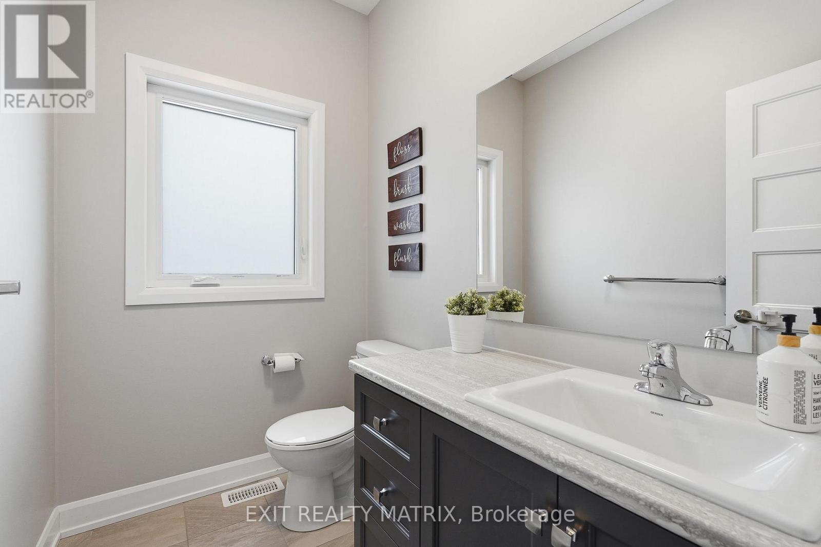 149 Lyon Street, Russell, Ontario  K0A 1W0 - Photo 18 - X12816154