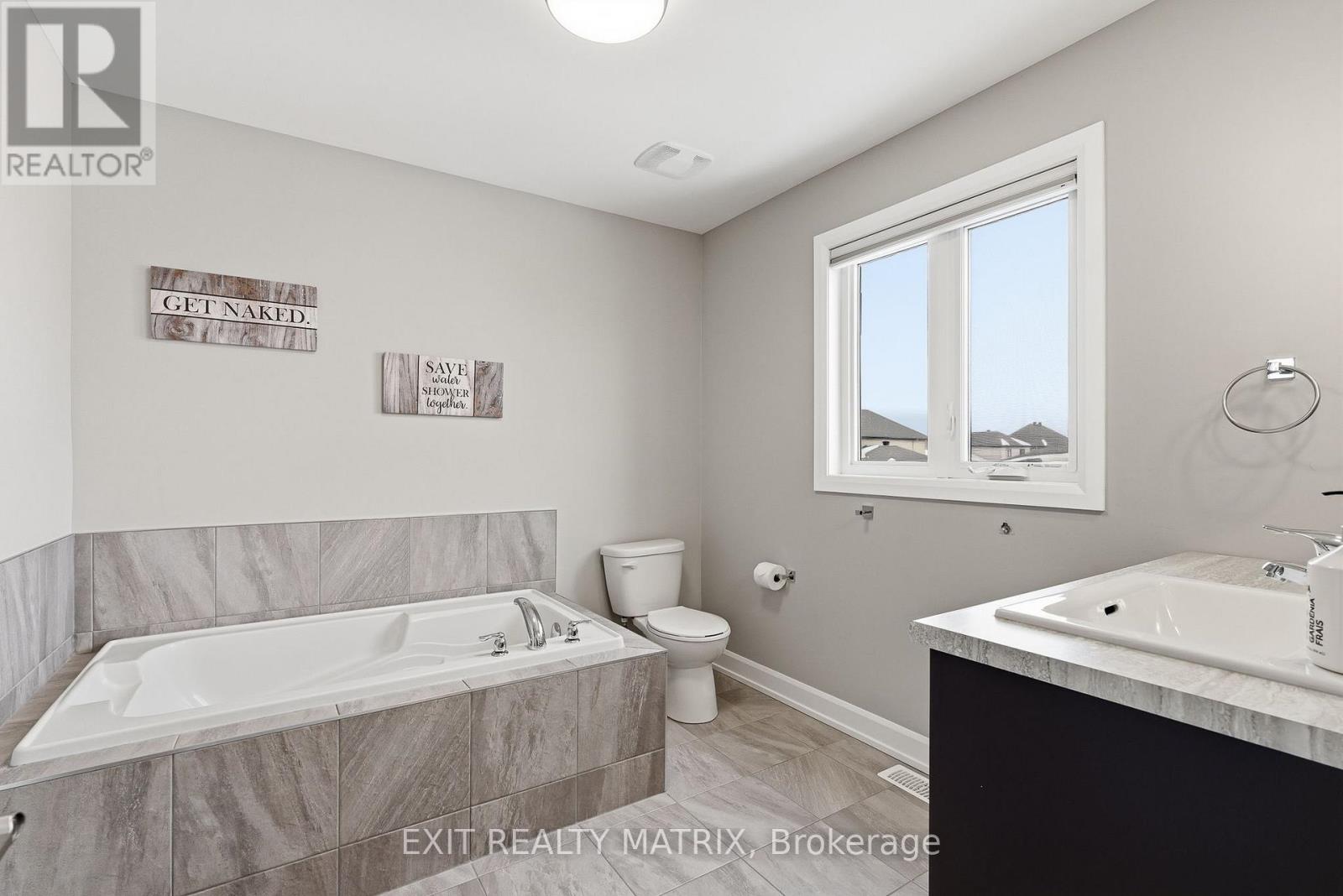 149 Lyon Street, Russell, Ontario  K0A 1W0 - Photo 23 - X12816154