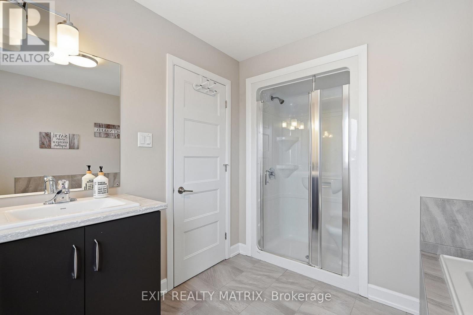 149 Lyon Street, Russell, Ontario  K0A 1W0 - Photo 24 - X12816154