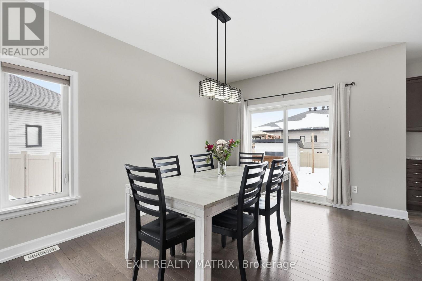 149 Lyon Street, Russell, Ontario  K0A 1W0 - Photo 9 - X12816154