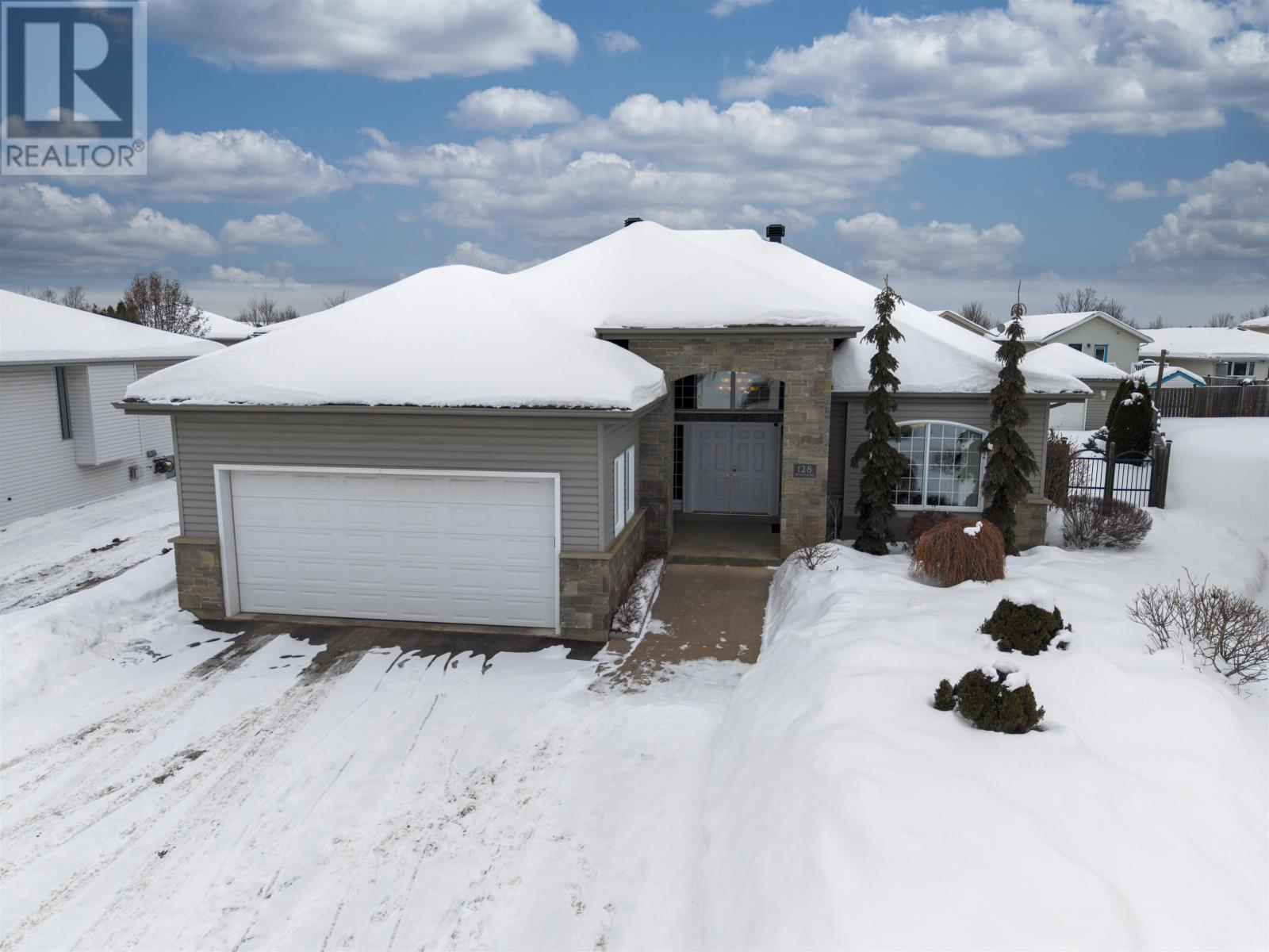 128 Wolverine Cres, Thunder Bay, Ontario  P7C 5Z2 - Photo 45 - TB2600175