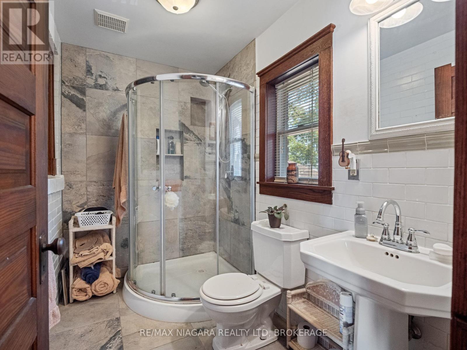 18 Emerick Avenue, Fort Erie, Ontario  L2A 2W3 - Photo 19 - X12816180