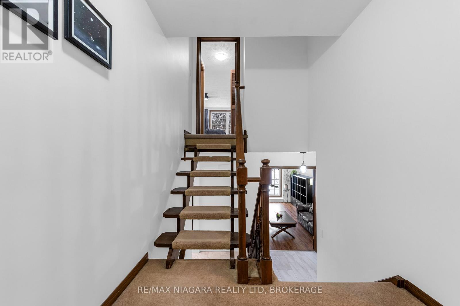 25 Vinemount Drive, Pelham, Ontario  L3E 0R9 - Photo 13 - X12816202