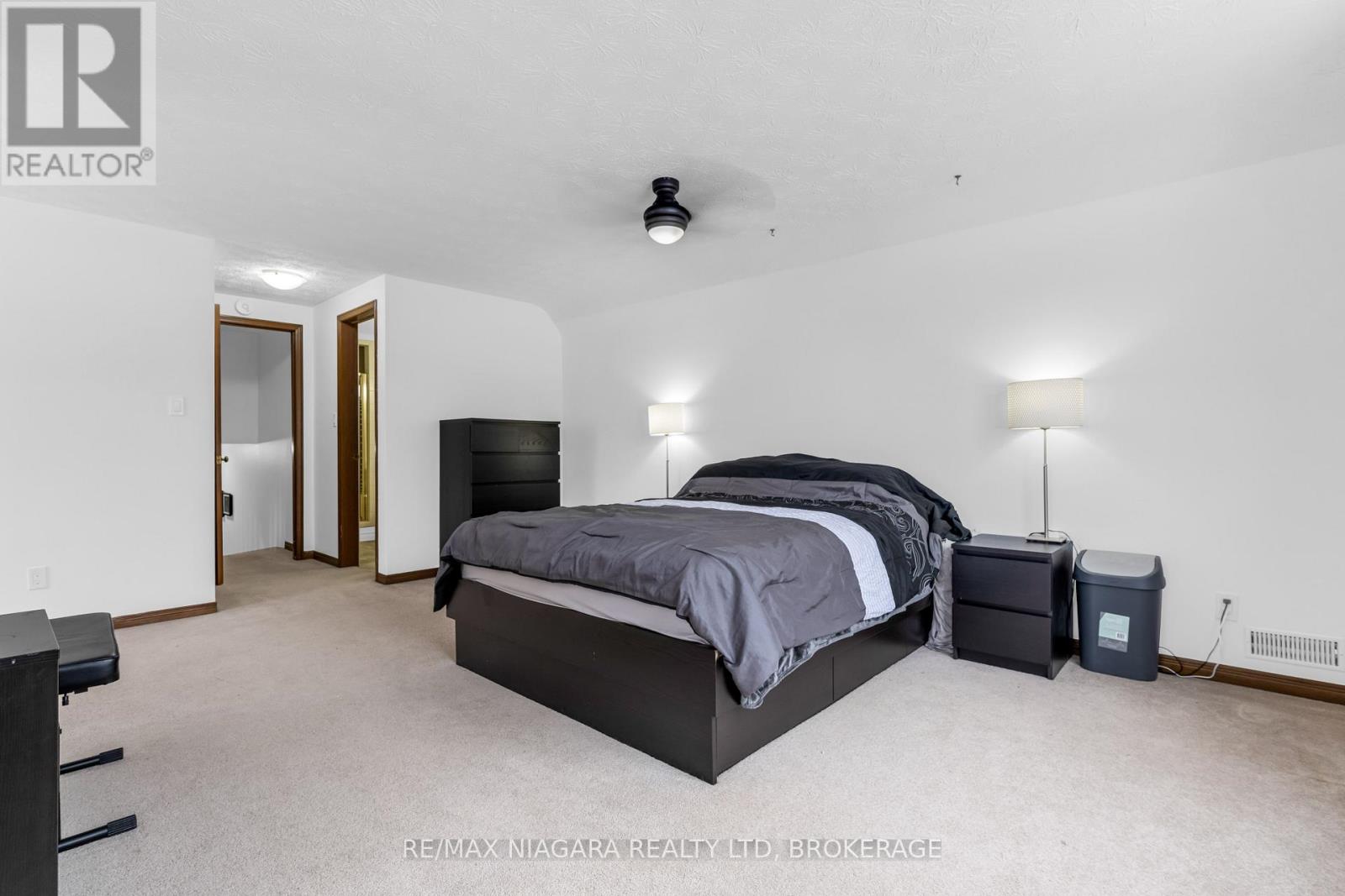 25 Vinemount Drive, Pelham, Ontario  L3E 0R9 - Photo 15 - X12816202