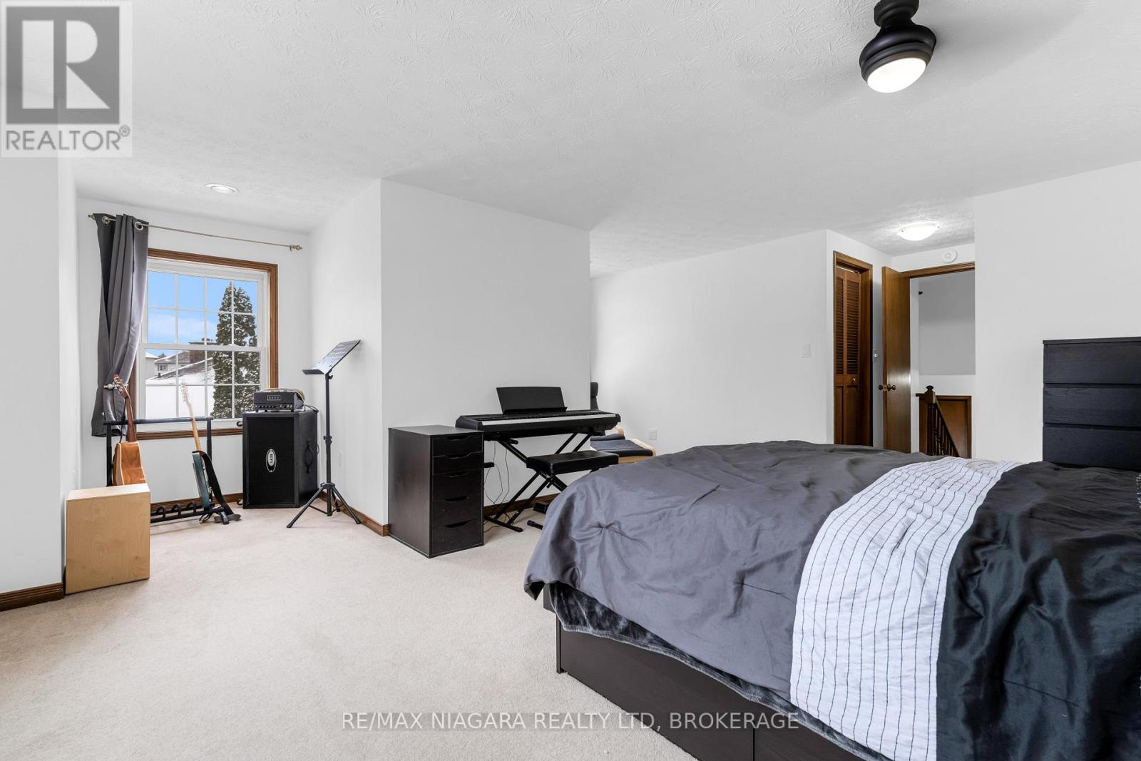 25 Vinemount Drive, Pelham, Ontario  L3E 0R9 - Photo 16 - X12816202