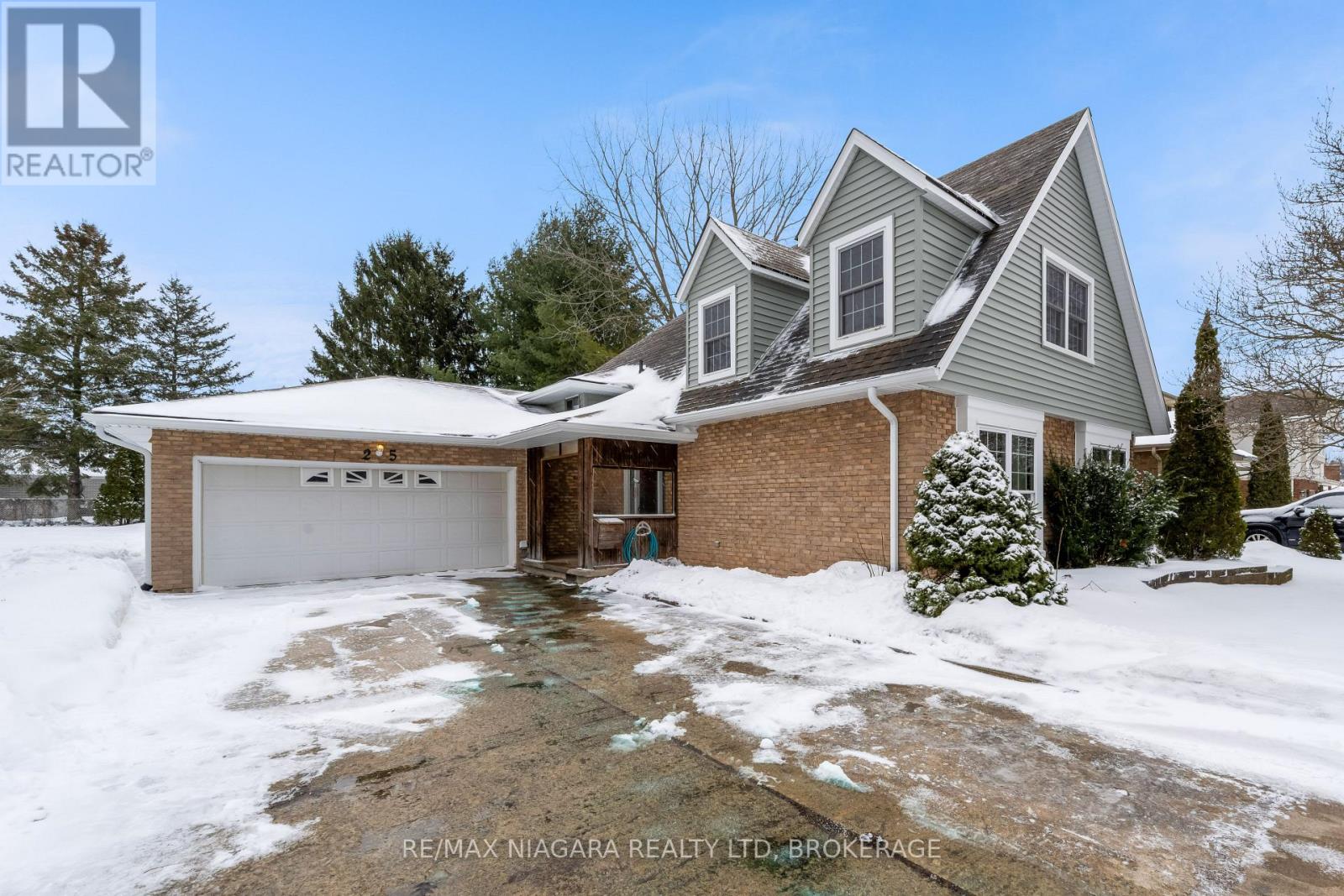 25 Vinemount Drive, Pelham, Ontario  L3E 0R9 - Photo 2 - X12816202