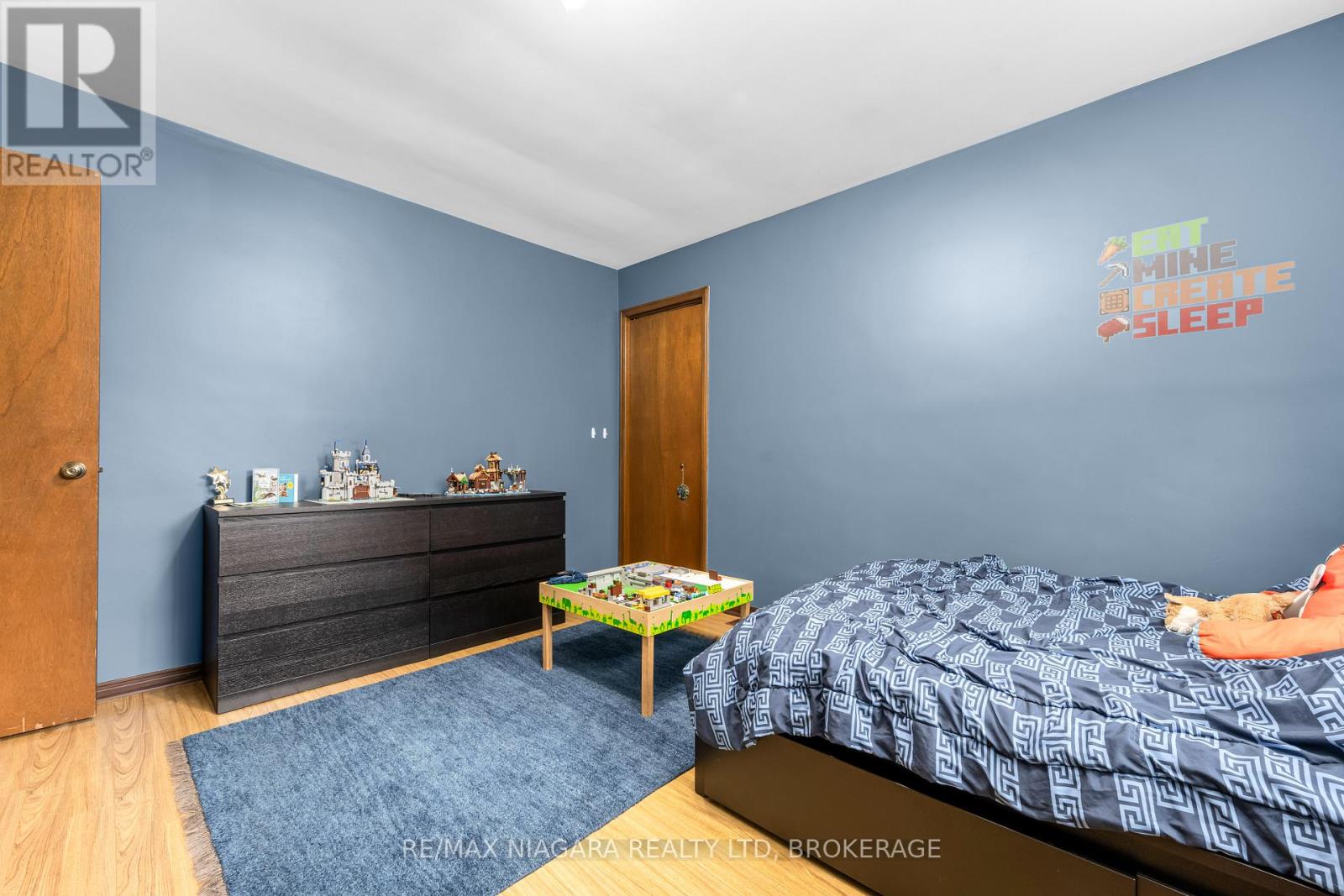 25 Vinemount Drive, Pelham, Ontario  L3E 0R9 - Photo 23 - X12816202