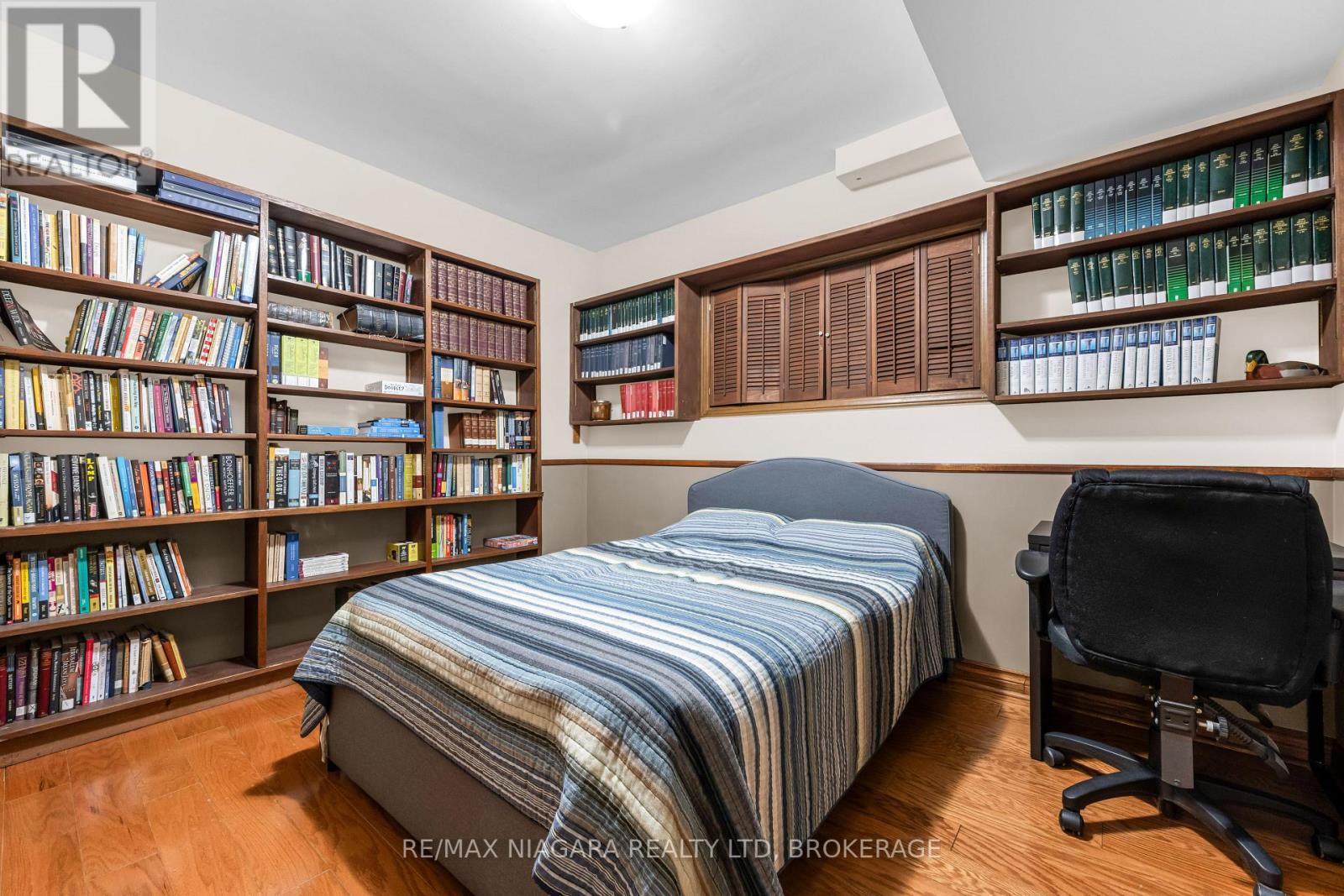 25 Vinemount Drive, Pelham, Ontario  L3E 0R9 - Photo 27 - X12816202