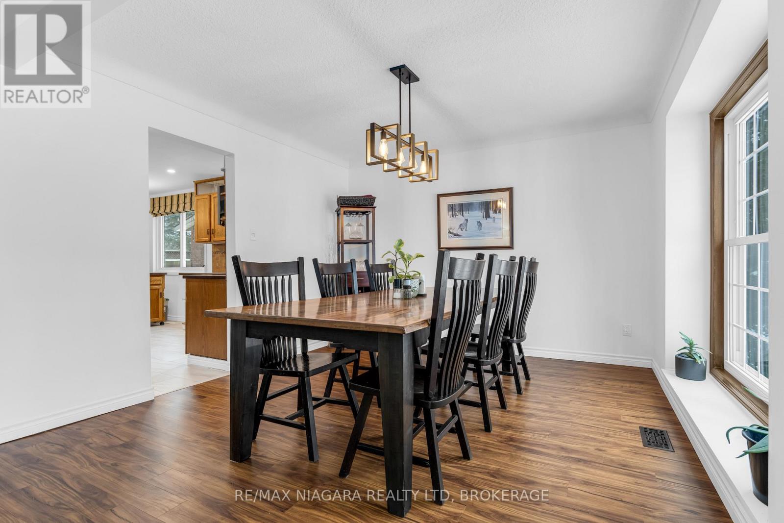 25 Vinemount Drive, Pelham, Ontario  L3E 0R9 - Photo 8 - X12816202