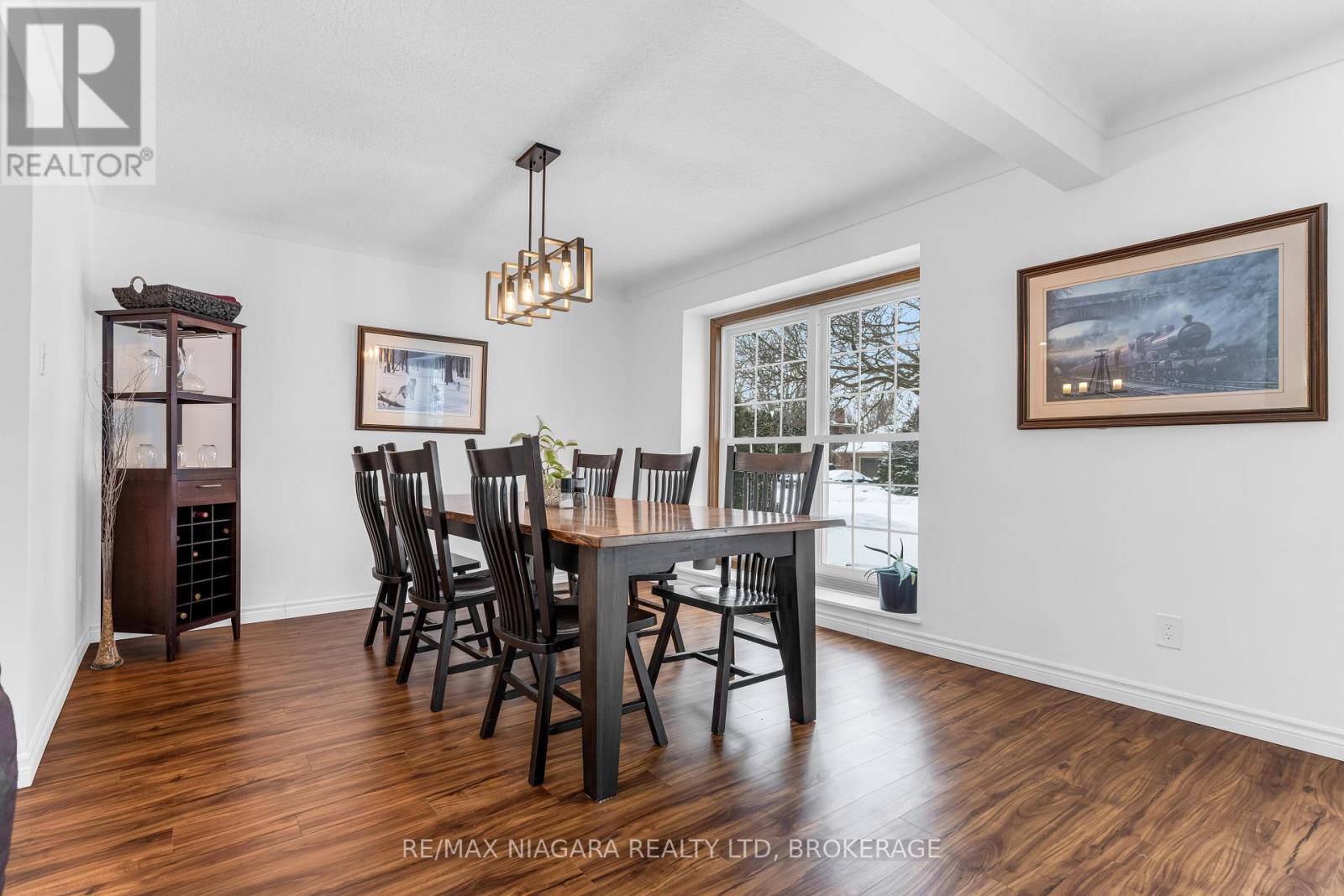 25 Vinemount Drive, Pelham, Ontario  L3E 0R9 - Photo 9 - X12816202