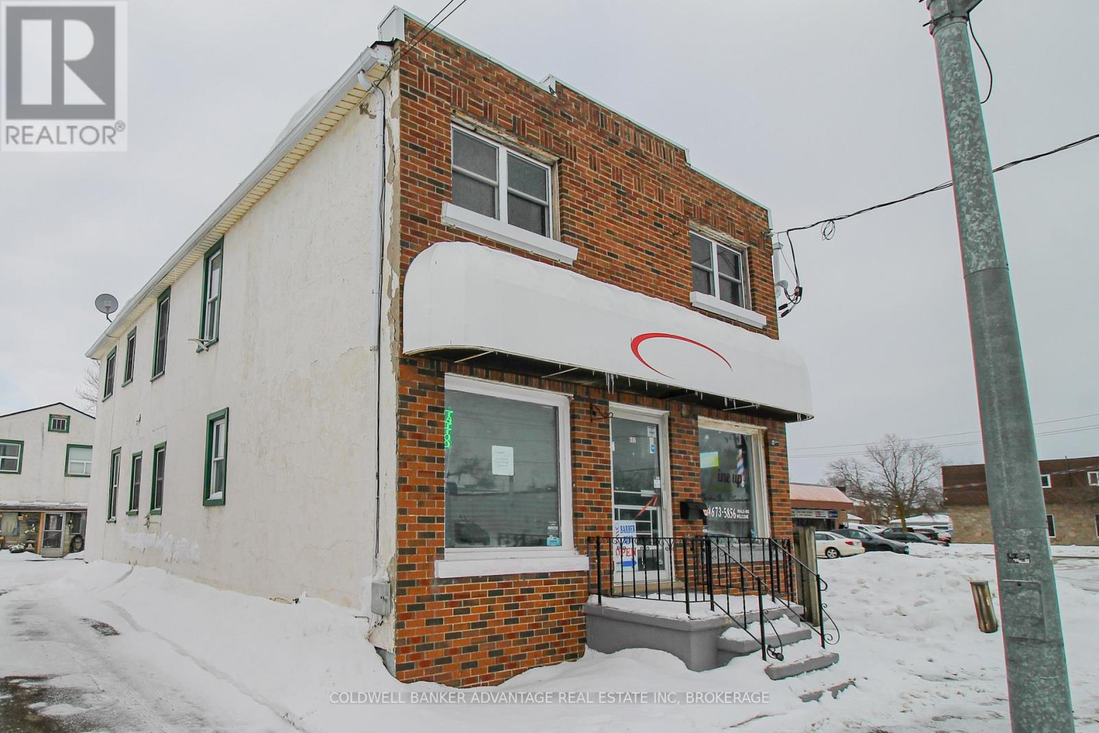 Front Unit - 602 East Main Street E, Welland (Welland Downtown), Ontario  L3B 3Y2 - Photo 3 - X12816218