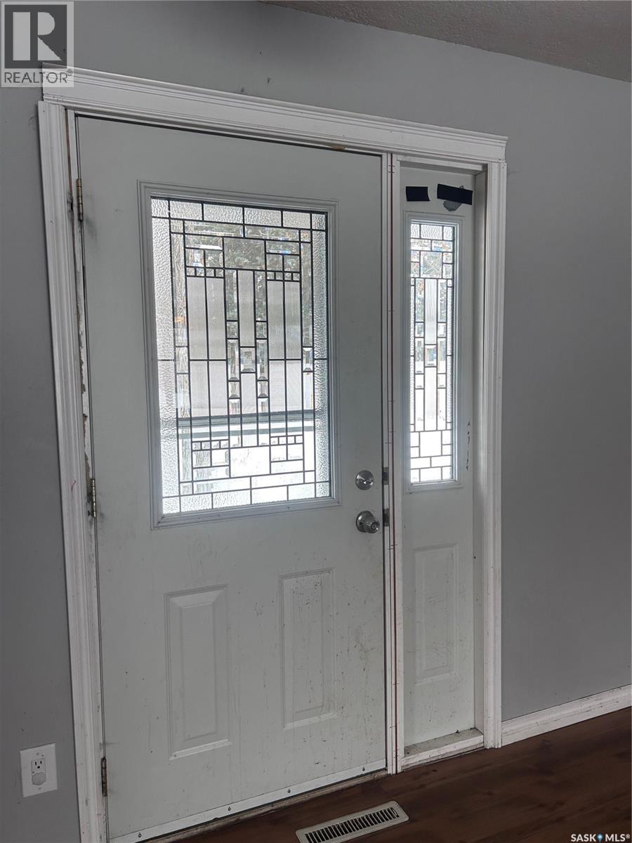 1523 Thorn Crescent, Estevan, Saskatchewan  S4A 1V7 - Photo 10 - SK027953