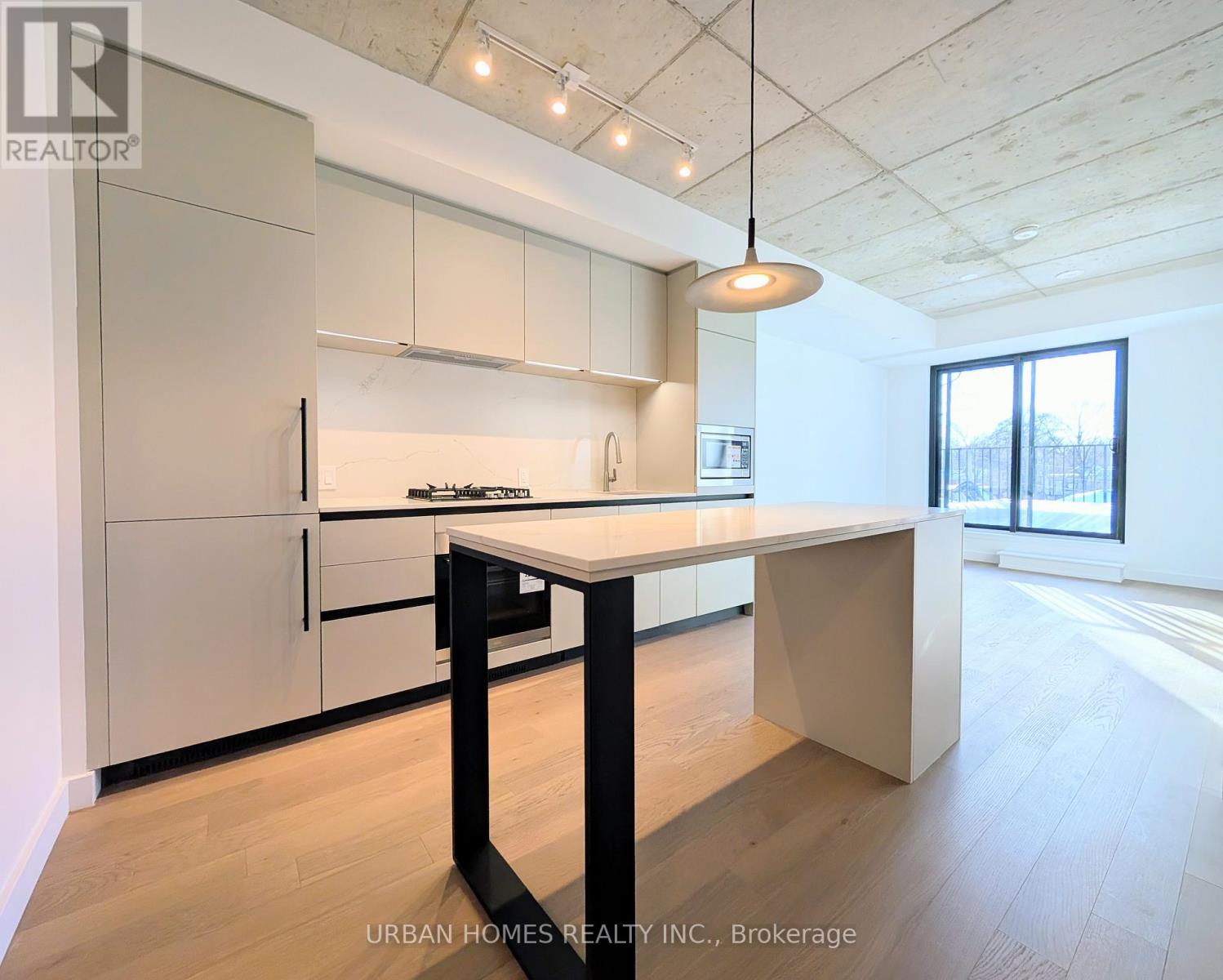 514 - 1720 Bayview Avenue, Toronto, Ontario  M4G 3C4 - Photo 2 - C12816246