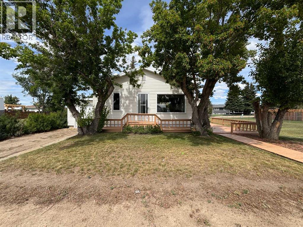 307 Centre Avenue, Coutts, Alberta T0K 0N0 - Photo 1 - A2286761