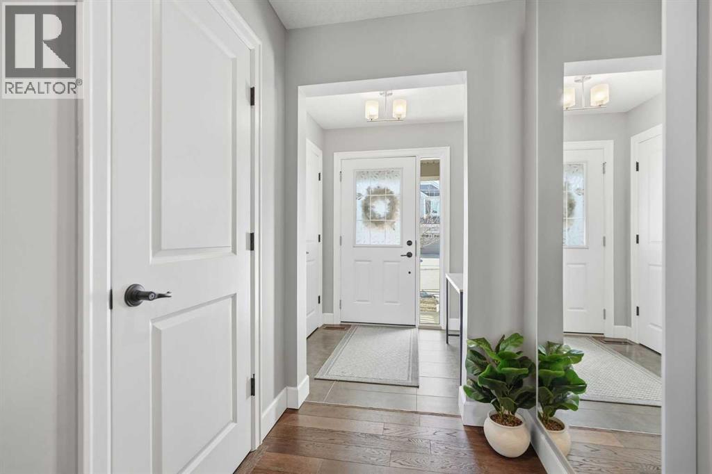 308 Viewpointe Terrace, Chestermere, Alberta  T1X 0T2 - Photo 3 - A2286779