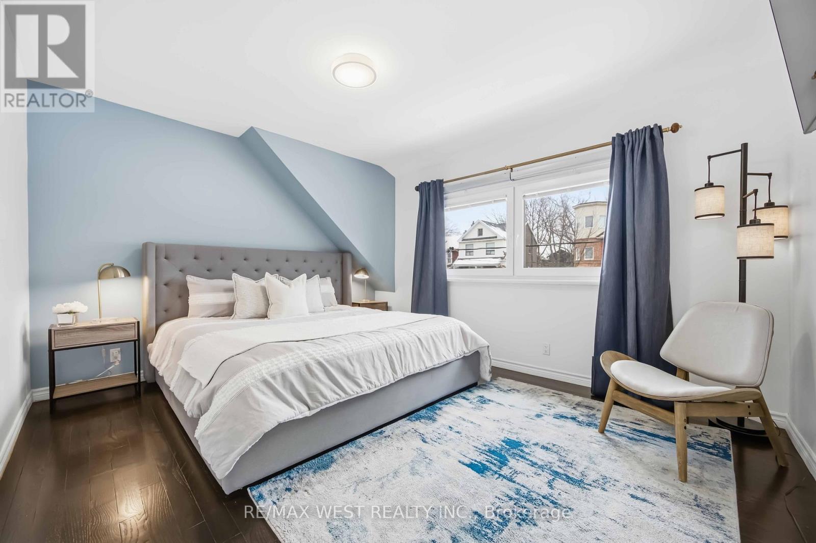 902 Woodbine Avenue, Toronto, Ontario  M4C 4B5 - Photo 23 - E12816118