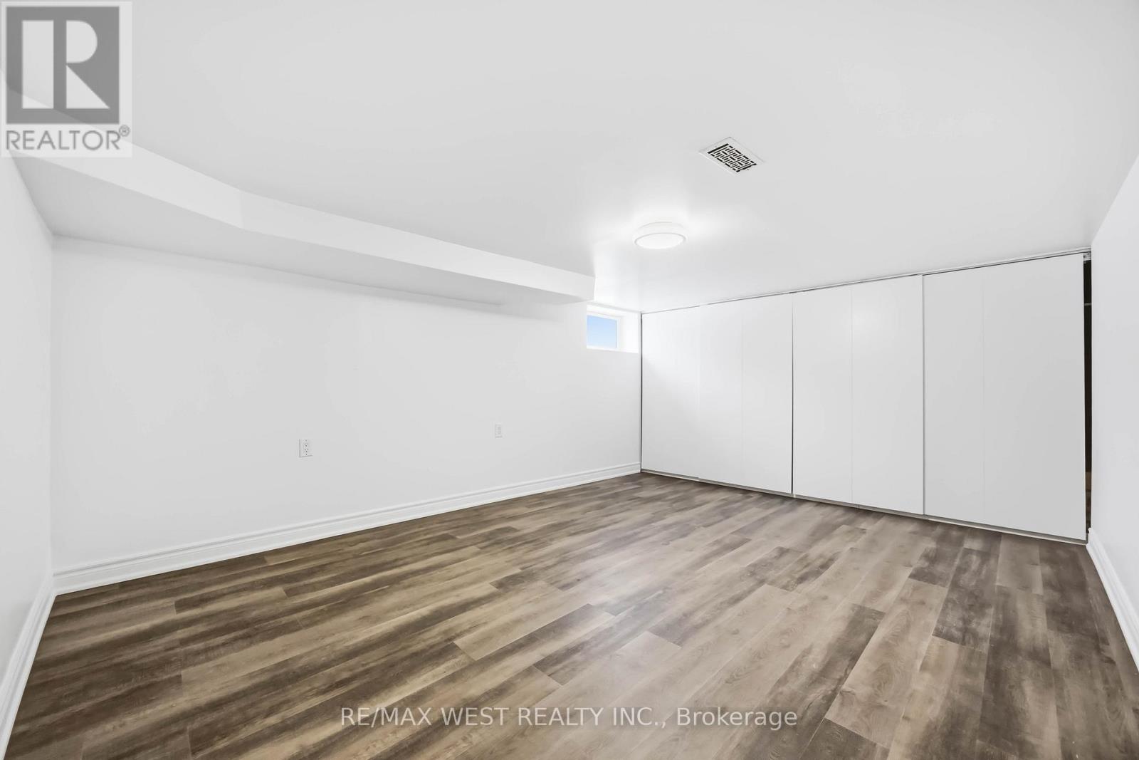 902 Woodbine Avenue, Toronto, Ontario  M4C 4B5 - Photo 40 - E12816118