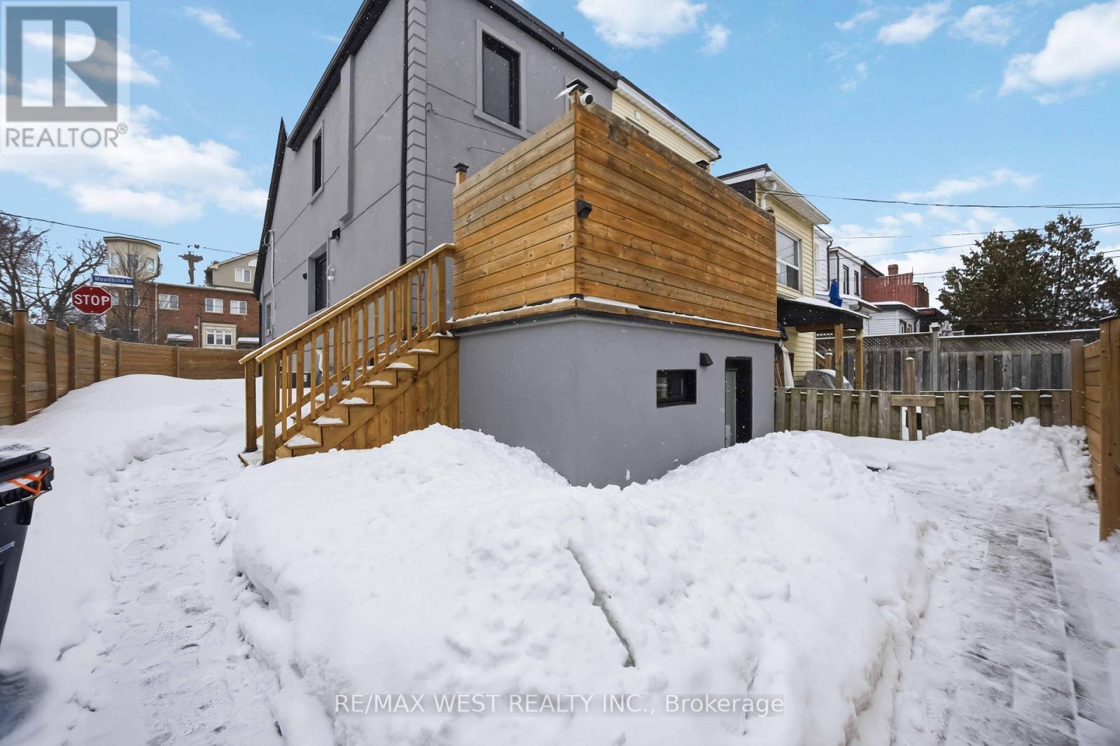 902 Woodbine Avenue, Toronto, Ontario  M4C 4B5 - Photo 42 - E12816118