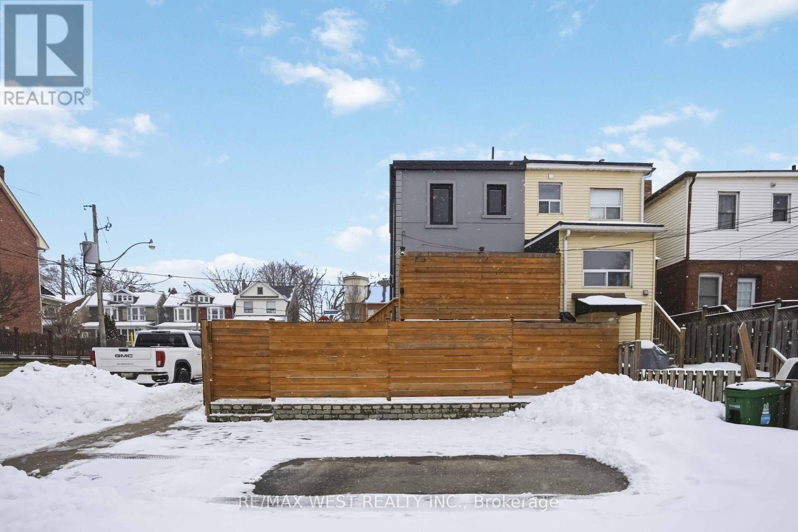 902 Woodbine Avenue, Toronto, Ontario  M4C 4B5 - Photo 44 - E12816118