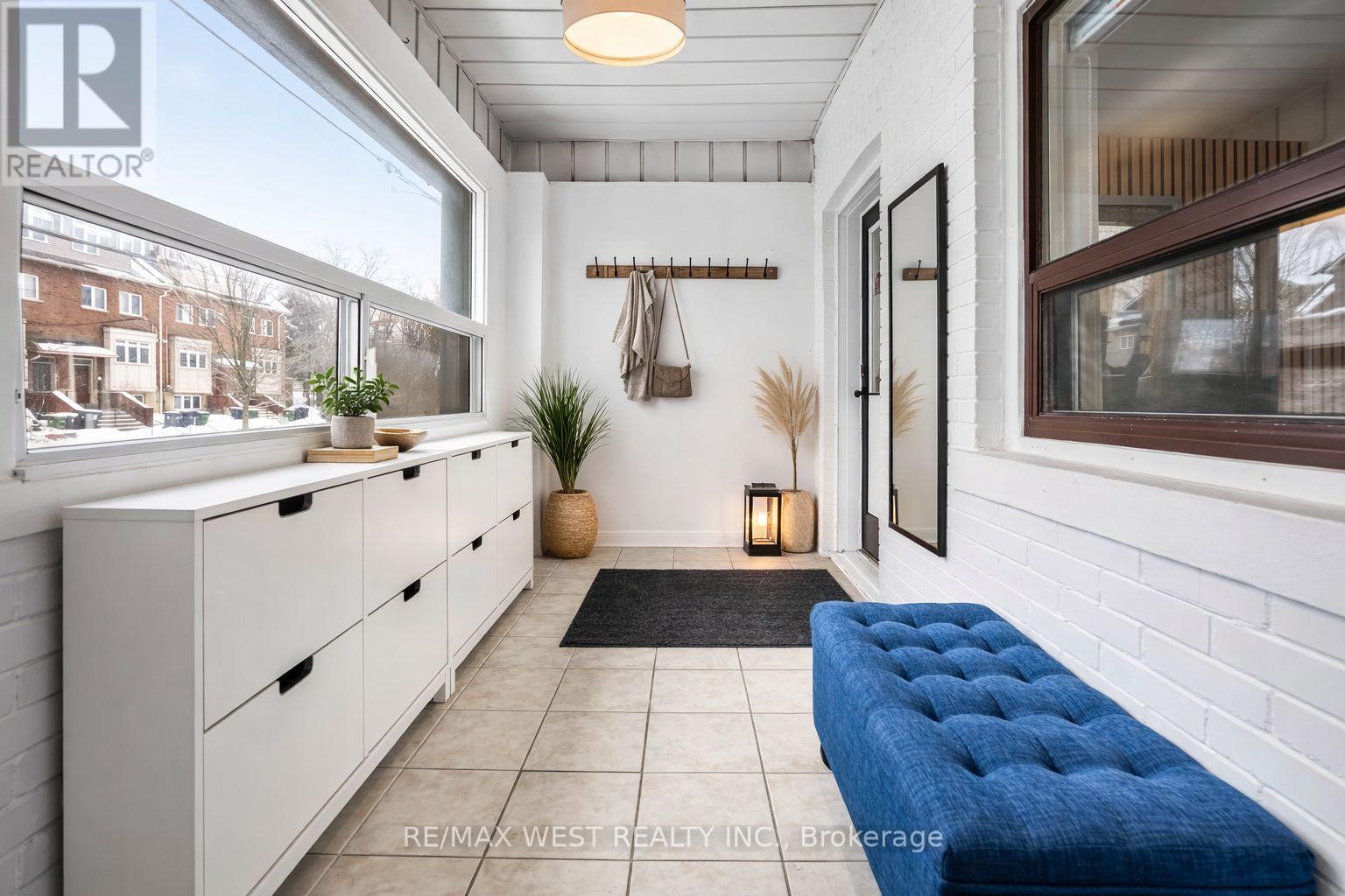 902 Woodbine Avenue, Toronto, Ontario  M4C 4B5 - Photo 5 - E12816118