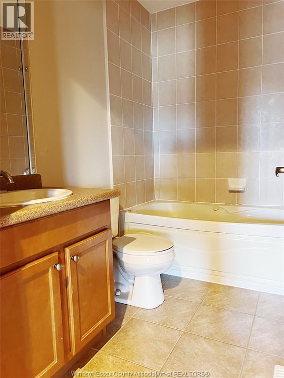 916 Monmouth, Windsor, Ontario  N8Y 3L7 - Photo 11 - 26003911