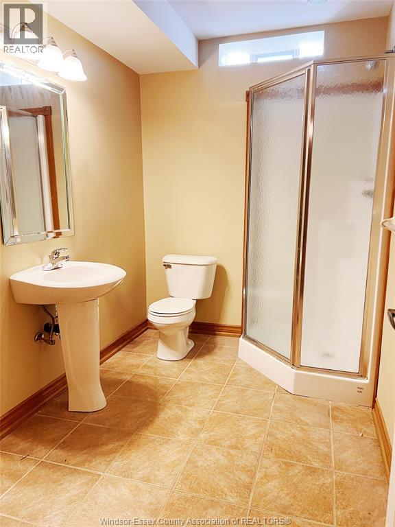 916 Monmouth, Windsor, Ontario  N8Y 3L7 - Photo 15 - 26003911