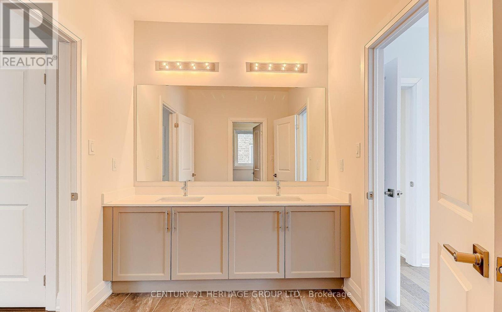 Main - 21 Seguin Street, Richmond Hill, Ontario  L4E 2X5 - Photo 10 - N12816112