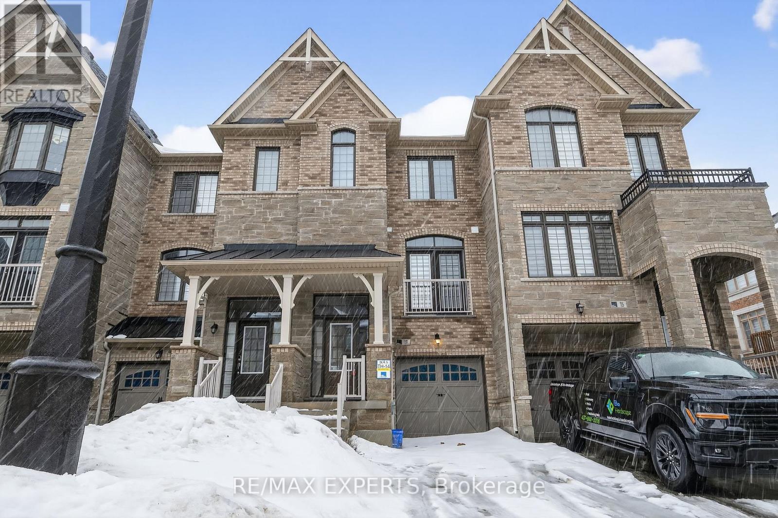 19 Sunset Terrace, Vaughan, Ontario  L4H 4S3 - Photo 1 - N12816120