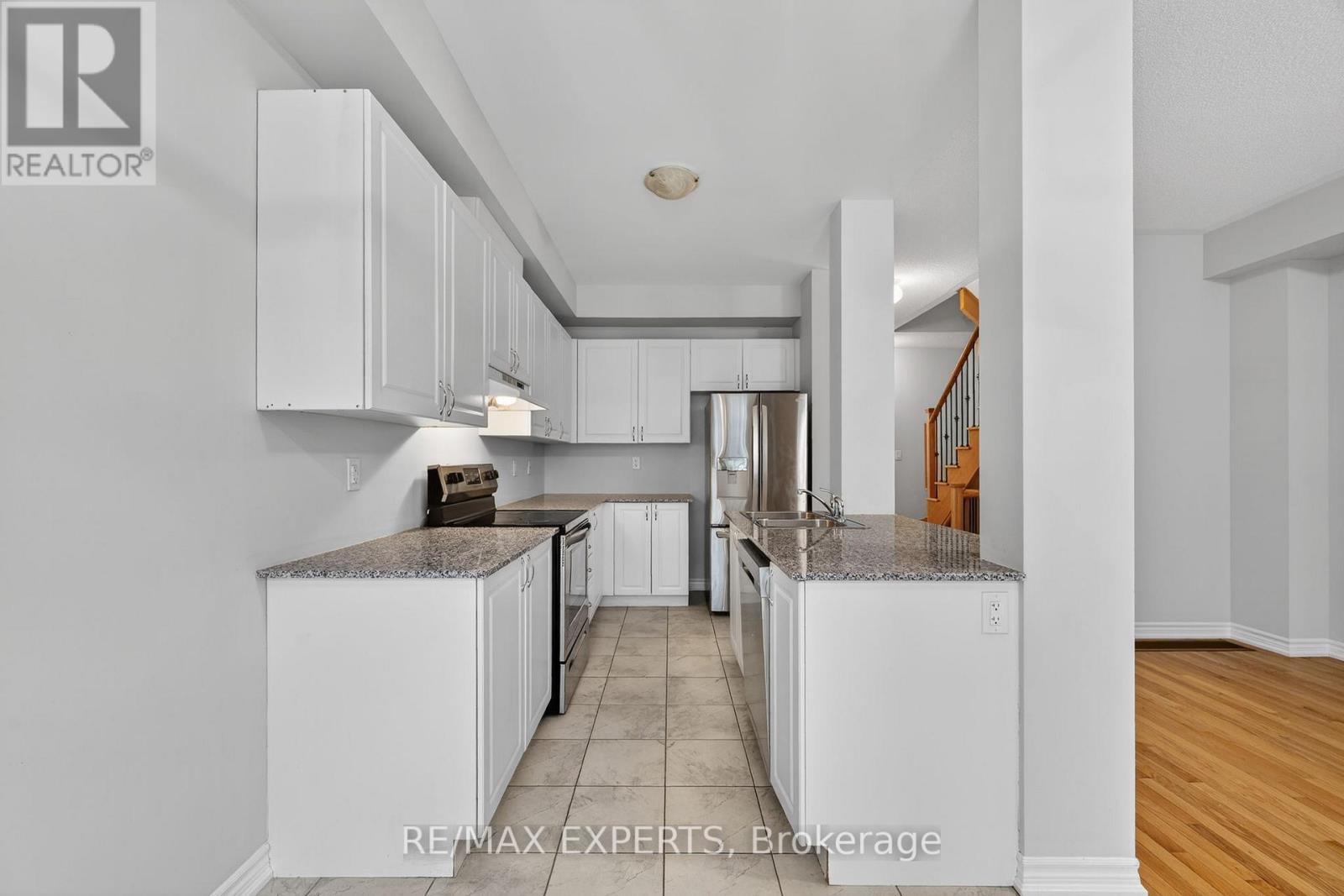 19 Sunset Terrace, Vaughan, Ontario  L4H 4S3 - Photo 10 - N12816120