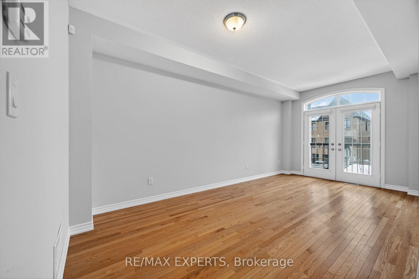 19 Sunset Terrace, Vaughan, Ontario  L4H 4S3 - Photo 6 - N12816120