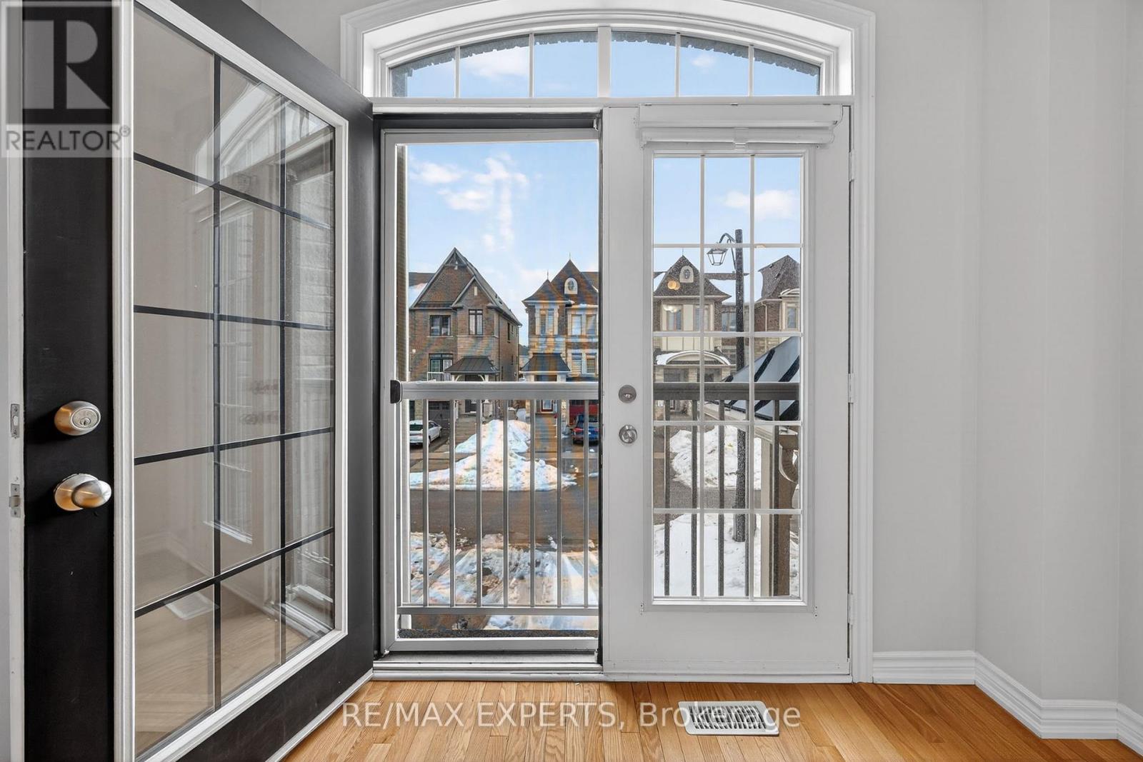 19 Sunset Terrace, Vaughan, Ontario  L4H 4S3 - Photo 8 - N12816120