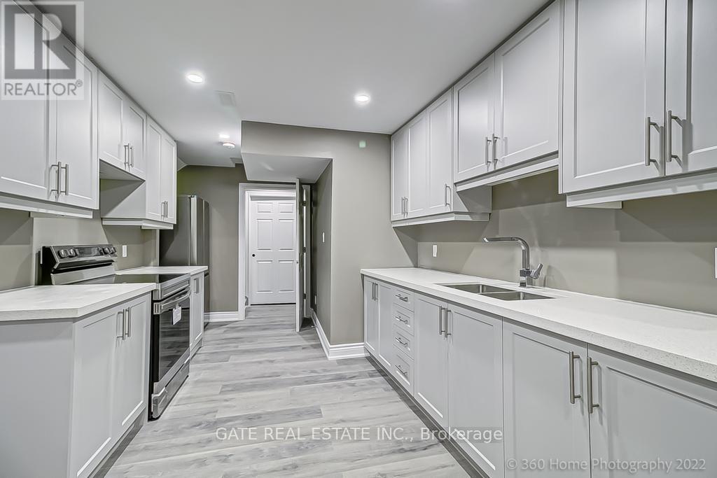 565 Mcgregor Farm Trail, Newmarket, Ontario  L3X 1C1 - Photo 3 - N12816146