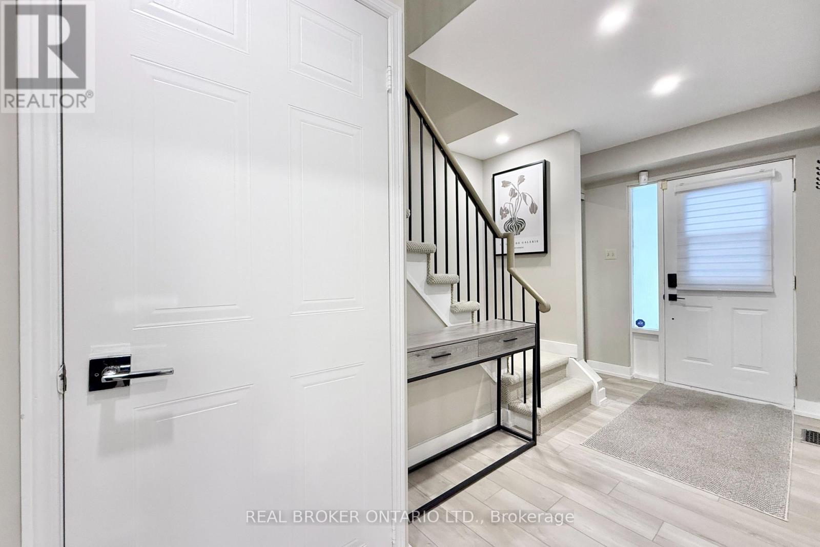 617 Gibney Crescent, Newmarket, Ontario  L3X 1Y3 - Photo 17 - N12816188