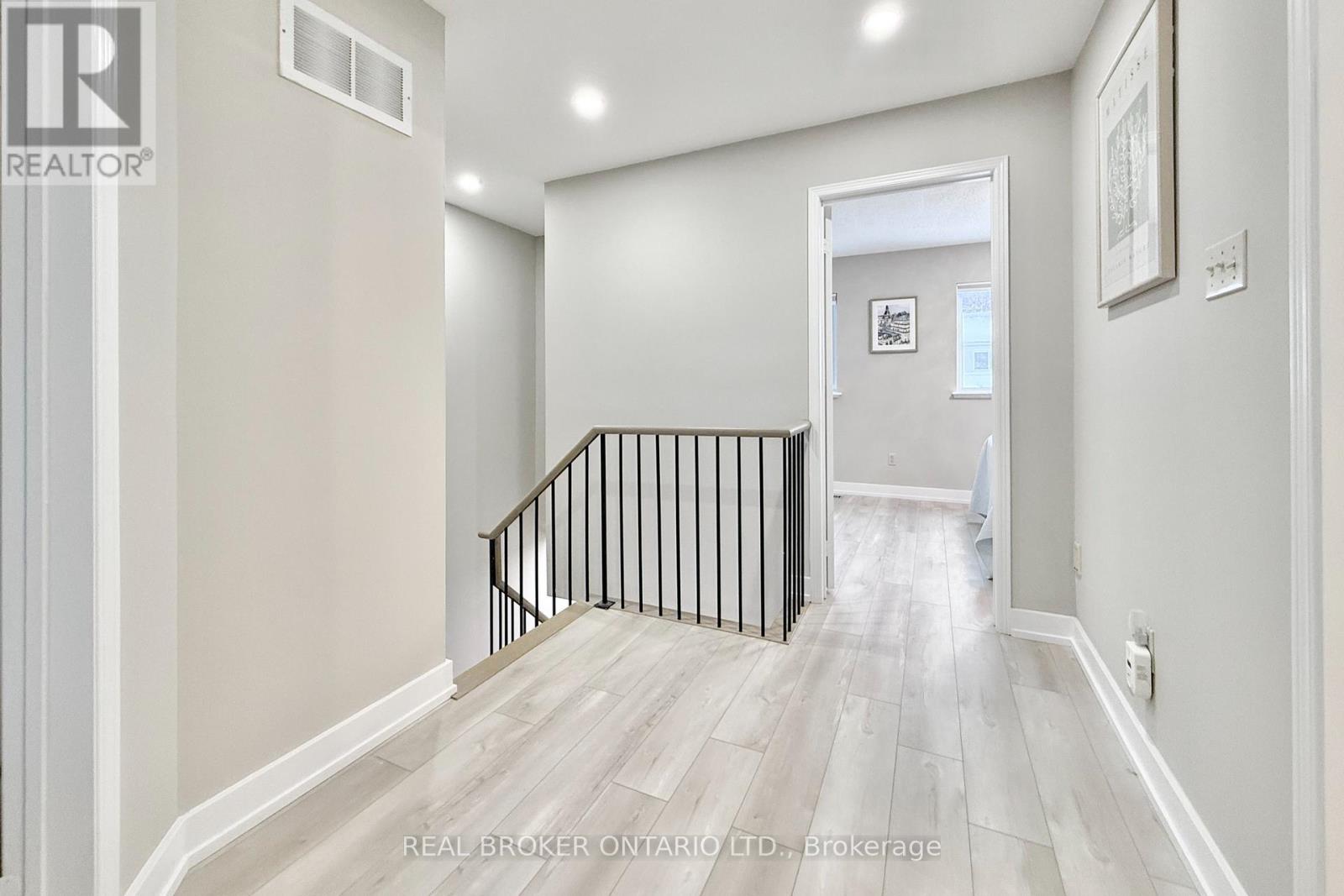 617 Gibney Crescent, Newmarket, Ontario  L3X 1Y3 - Photo 18 - N12816188