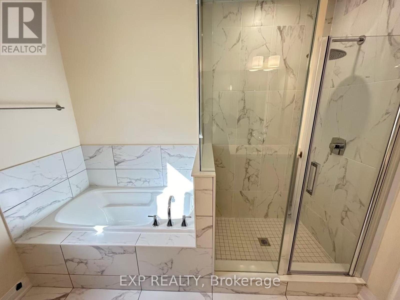 4255 Major Mackenzie Drive E, Markham, Ontario  L6C 3L5 - Photo 22 - N12816196