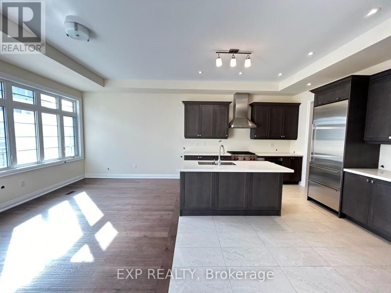 4255 Major Mackenzie Drive E, Markham, Ontario  L6C 3L5 - Photo 8 - N12816196