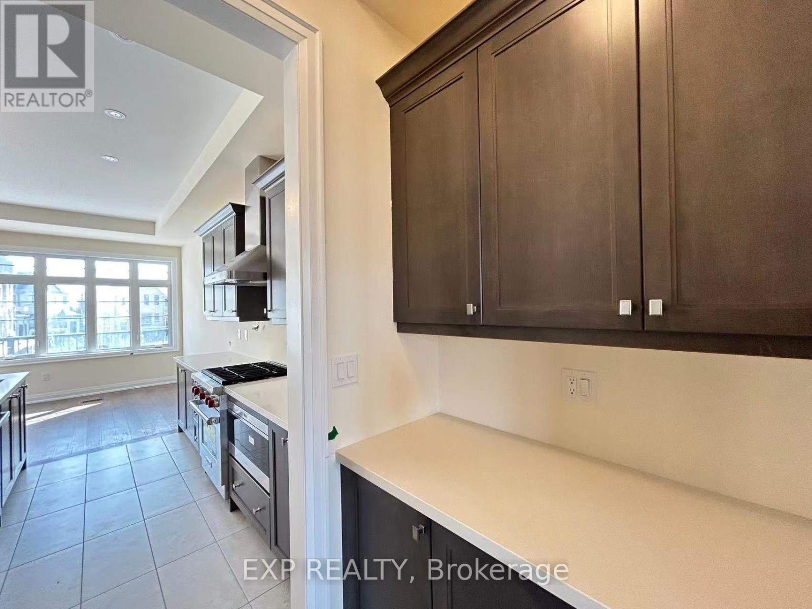 4255 Major Mackenzie Drive E, Markham, Ontario  L6C 3L5 - Photo 9 - N12816196