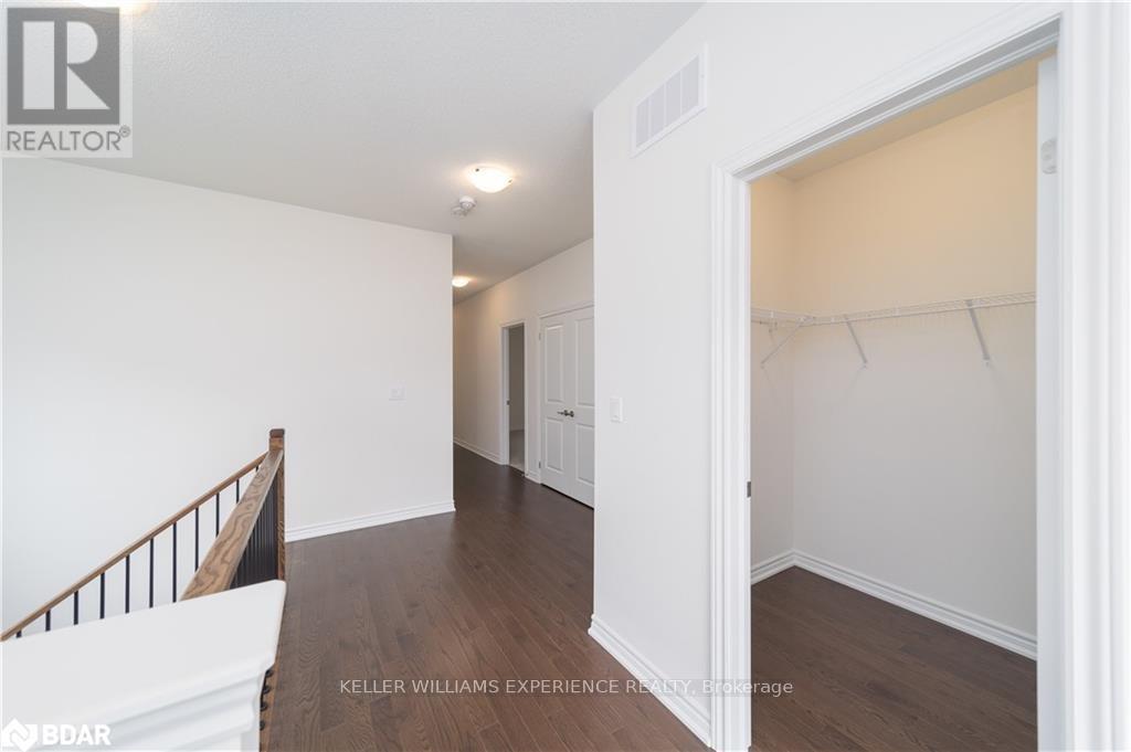 60 Gemini Drive, Barrie, Ontario  L9J 0C3 - Photo 12 - S12816114