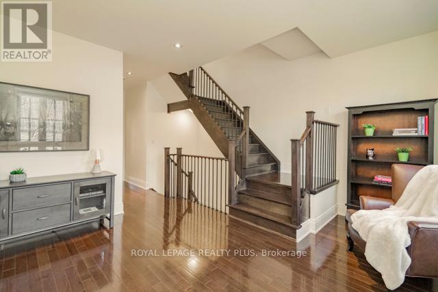 142 Rebecca Street, Oakville, Ontario  L6K 1J5 - Photo 23 - W12679706