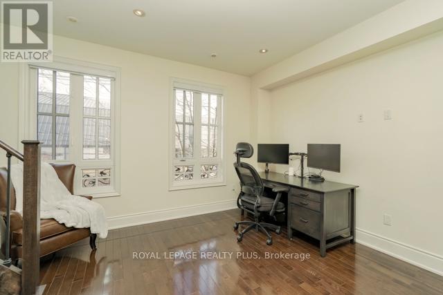 142 Rebecca Street, Oakville, Ontario  L6K 1J5 - Photo 21 - W12679706