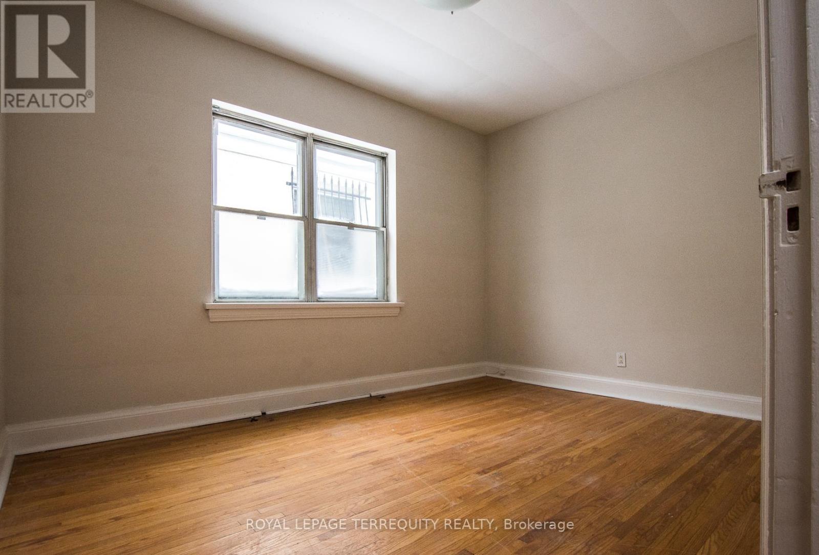 A1 - 3042 Bloor Street W, Toronto (Kingsway South), Ontario  M8X 1C4 - Photo 12 - W12816082