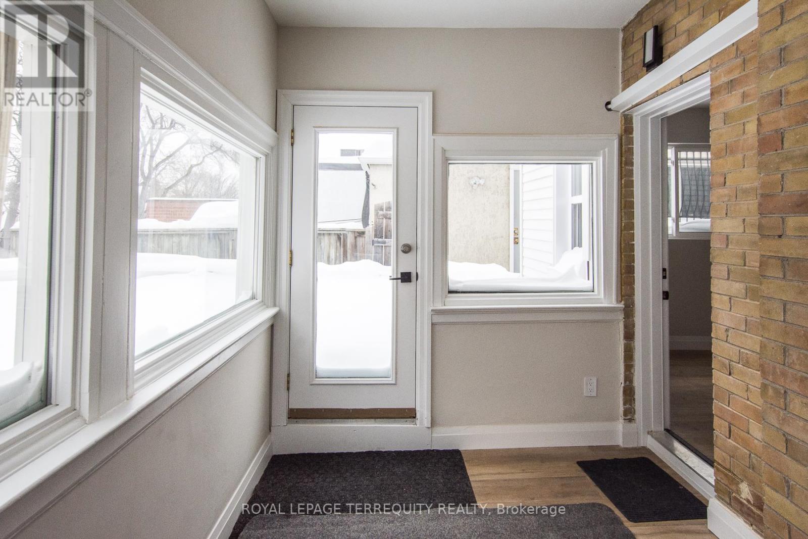 A1 - 3042 Bloor Street W, Toronto (Kingsway South), Ontario  M8X 1C4 - Photo 17 - W12816082